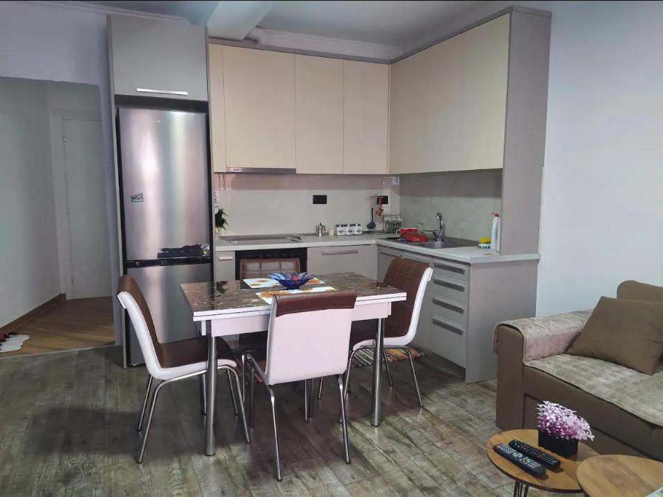 #1 Modern 1Br With Balcony In Up-And-Coming Hip Area Appartement Tirana Buitenkant foto
